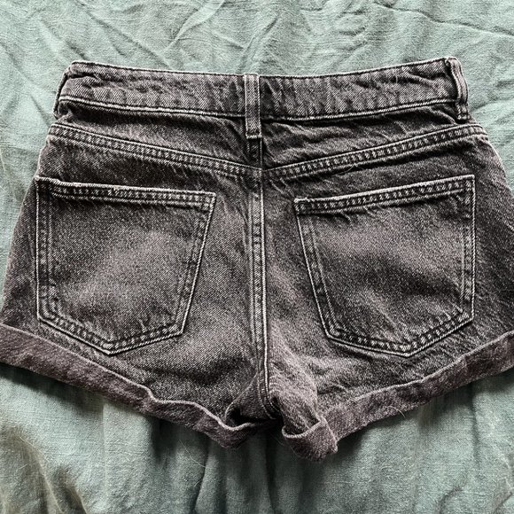 PacSun Black Mom Shorts - Picture 2 of 4